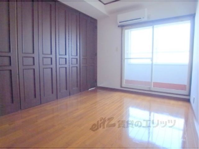 居室・リビング　（西）