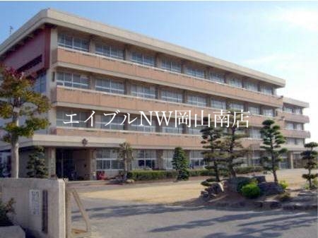 小学校　岡山市立平福小学校（小学校）まで563m