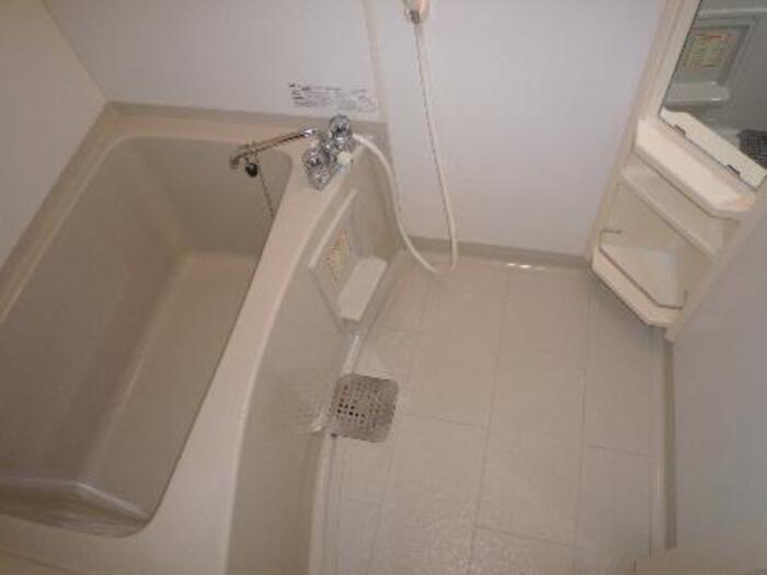 バス・シャワールーム　バス