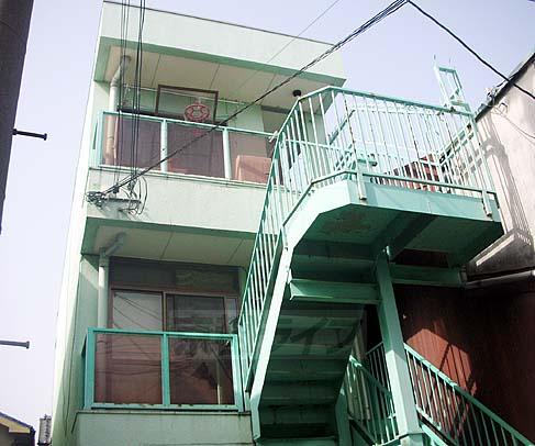 京都市上京区亀屋町のマンションの建物外観