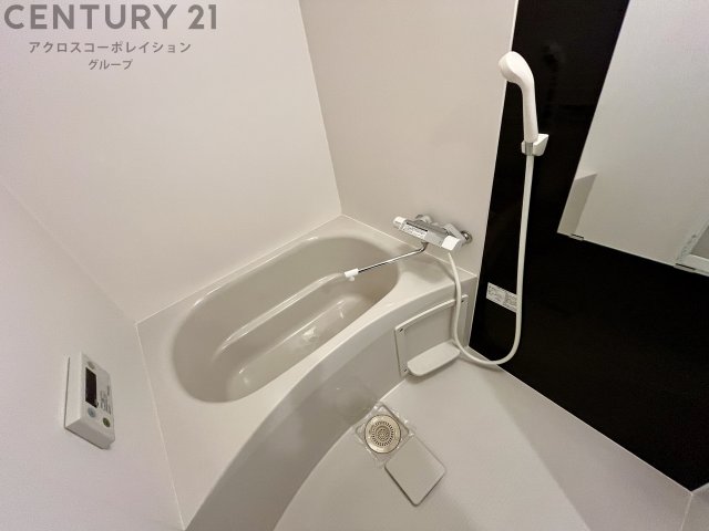 バス・シャワールーム　バストイレ別でオススメです！