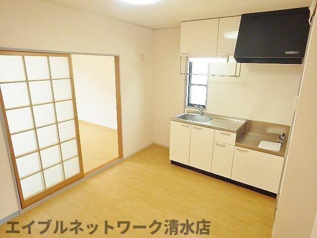 居室・リビング　同物件同タイプ