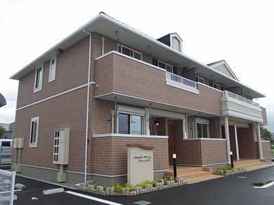 姫路市花田町小川のアパートの建物外観