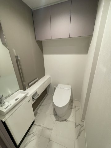 【THE YOKOHAMA FRONT TOWERのトイレ】