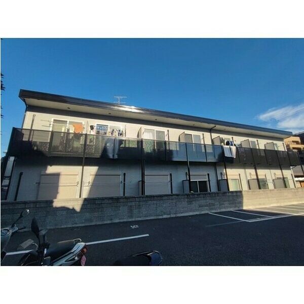 京都市南区東九条北松ノ木町のアパートの建物外観