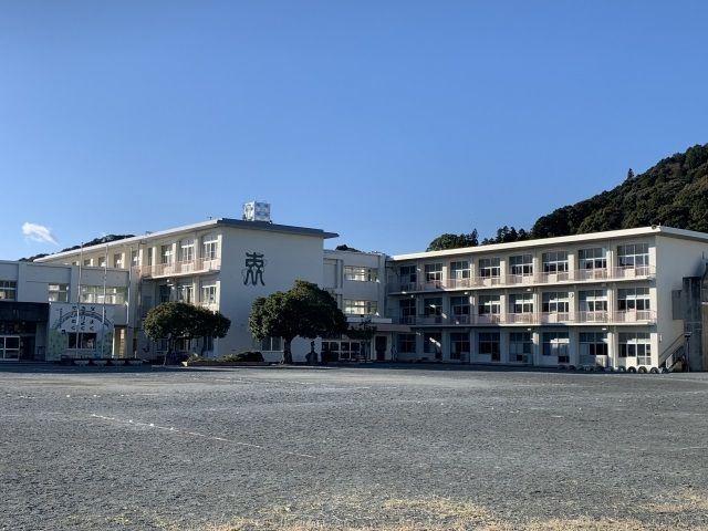 【Ｌａｒｇｏの小学校】