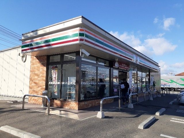 【福山市新涯町のアパートのコンビニ】