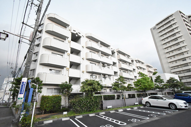 ＵＲアーバンドエル白鳥公園の建物外観