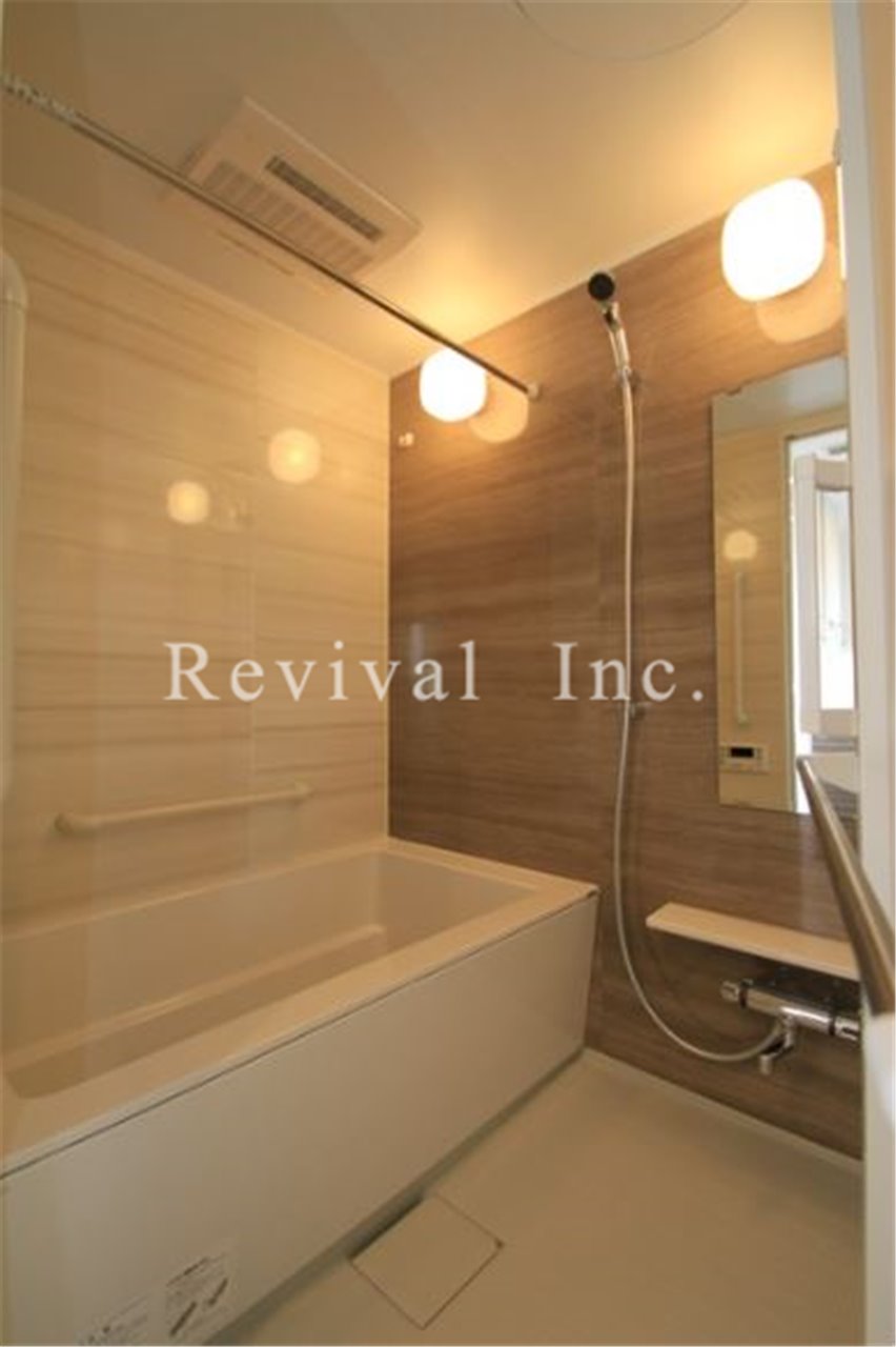 バス・シャワールーム　もちろん追い炊き・浴室乾燥機付きです