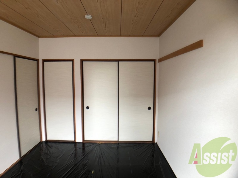 収納　こちらは７．５帖の和室になります。広々していますね。