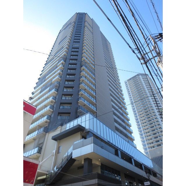 国分寺市本町のマンションの建物外観