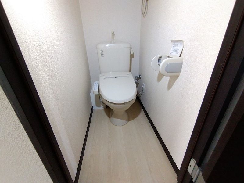 トイレ　温水洗浄便座　標準設置♪