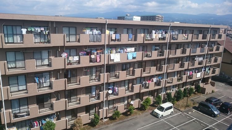 駿東郡清水町伏見のマンションの建物外観