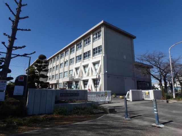 中学校　春日井市立味美中学校（中学校）まで789m