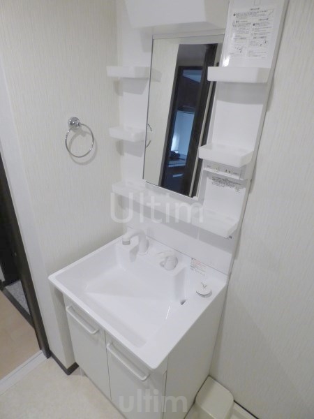 洗面設備　違うお部屋の写真です。ご参考までに