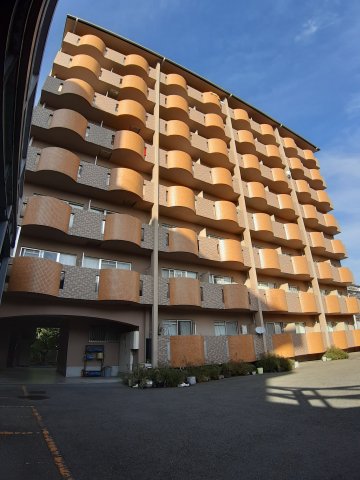 建物外観　現況と異なる部分は現況を優先いたします。