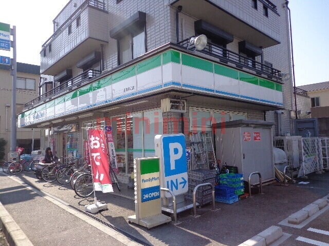 コンビニ　ファミリーマート摂津正雀駅前店（コンビニ）まで185m