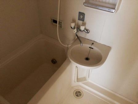 バス・シャワールーム　お風呂で日々の疲れを落としましょう