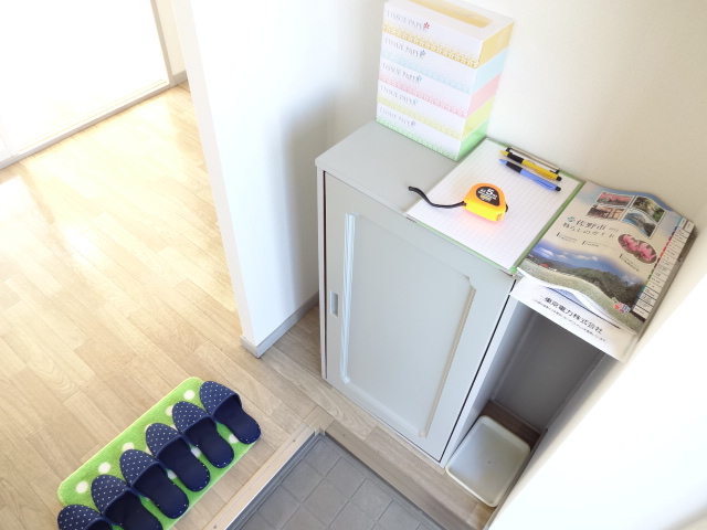 玄関　メモスケールご自由にお使い下さいティッシュBOXプレゼント！