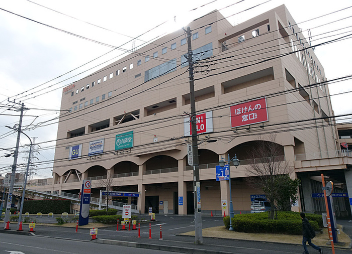 ショッピングセンター　トレッサ横浜（ショッピングセンター）まで850m