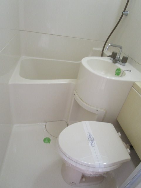 バス・シャワールーム　写真は301号室です（参考）