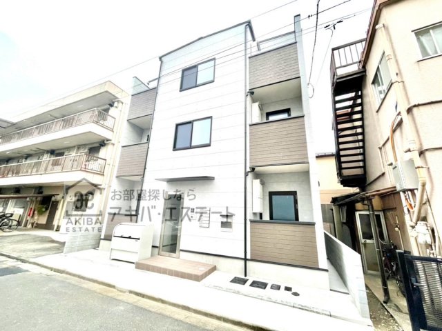 ROYAL CORE 青砥の建物外観