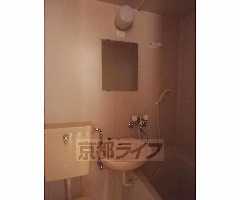 洗面設備　洗面台です。