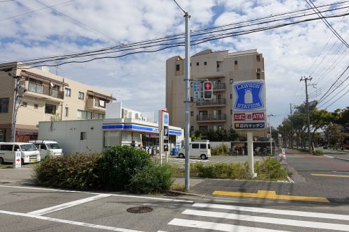 コンビニ　ローソン（鳴尾町）（コンビニ）まで335m
