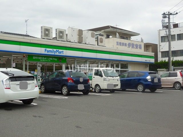 コンビニ　ファミリーマート 鹿児島北インター前店（コンビニ）まで624m