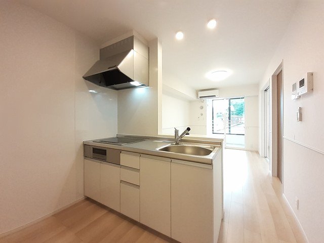 キッチン　コンパクトなキッチンで掃除もラクラク