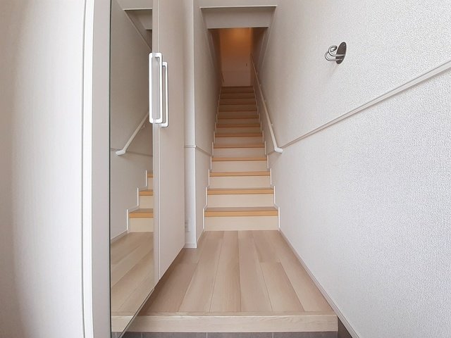 玄関　落ち着いた玄関です