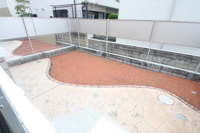 庭　※別室の参考写真の為、現況優先です。