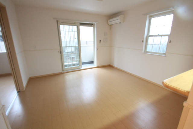 居室・リビング　※別室の参考写真の為、現況優先です。