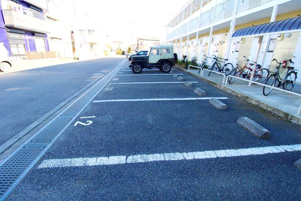 駐車場　駐車場
