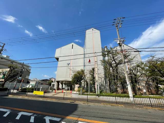図書館　堺市立西図書館（図書館）まで1800m