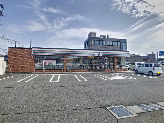 コンビニ　セブン－イレブン金沢松村町店（コンビニ）まで98m