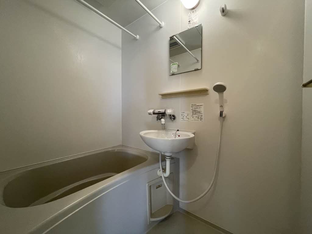 バス・シャワールーム　バスルーム