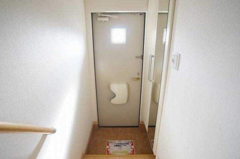 玄関　図面と現状に相違がある場合には現状を優先