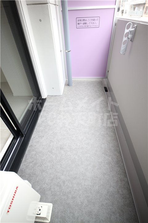 バルコニー　お洗濯にも便利なバルコニー付き