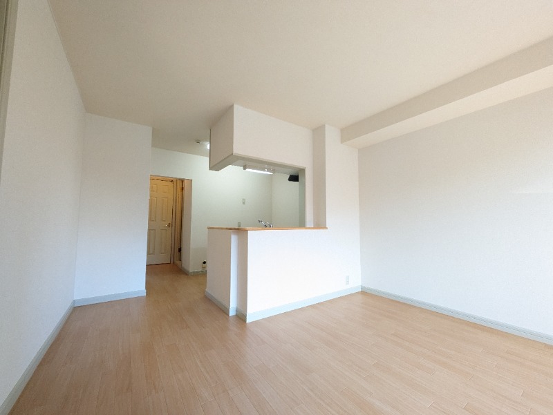 居室・リビング　同型反転