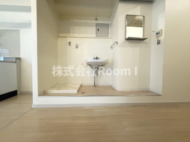 洗面設備　おしゃれなリビングです