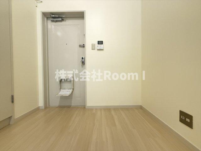 玄関　ゆったりとした居間です