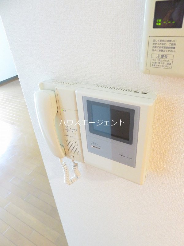 セキュリティ　モニター付インターホンです。※参考画像