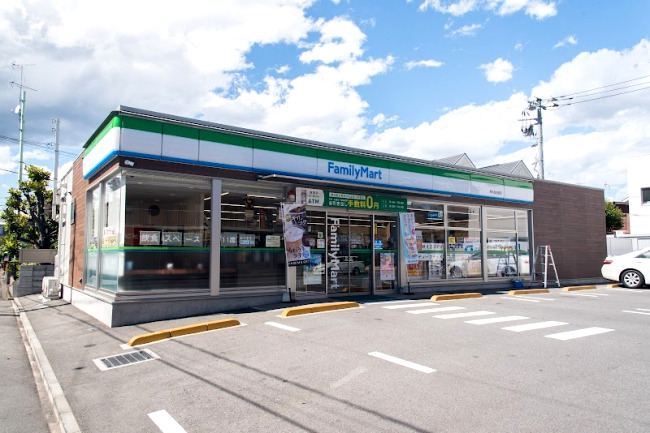 コンビニ　ファミリーマート 東大和向原店（コンビニ）まで500m