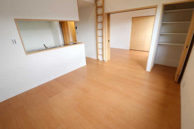 居室・リビング　１２帖　リビング