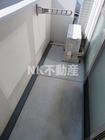 バルコニー　お洗濯にも便利なバルコニー付き