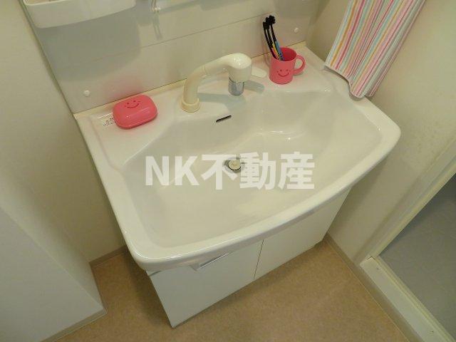 洗面設備　使いやすい洗面所です
