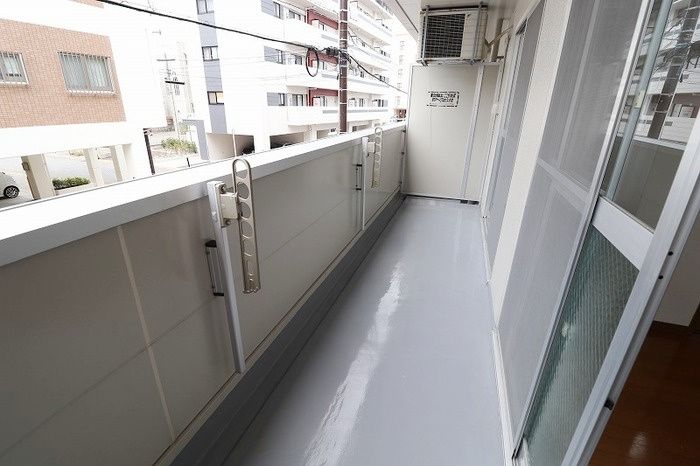 バルコニー　別号室の写真となります（反転タイプ）