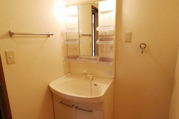 洗面設備　別号室の写真となります（反転タイプ）