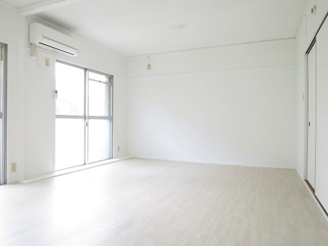 居室・リビング　ＬＤＫは広々１２帖あります。